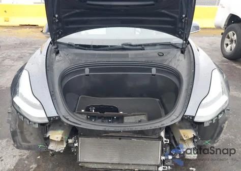 2019 Tesla Model 3 Long Range/Performance из США, поврежденный, VIN 5YJ3E1EB4KF213701